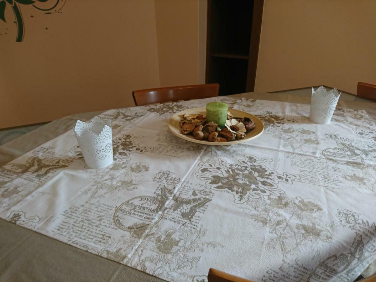 90 m2, 2 yatak odalı, 1 banyolu , Pagrati bölgesinde Atina Dış mekan fotoğraf